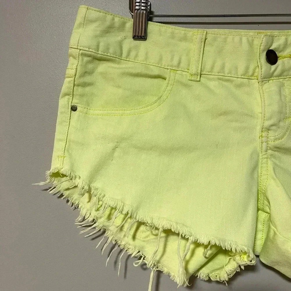 Billabong Laneway Distressed  Denim Cut-Off Shorts - Picture 3 of 12